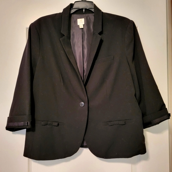 LC Lauren Conrad Jackets & Blazers - Beautiful Black Blazer